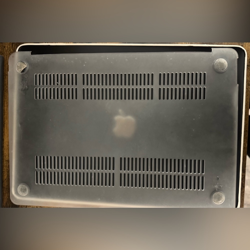 Apple Silver Laptop Cover